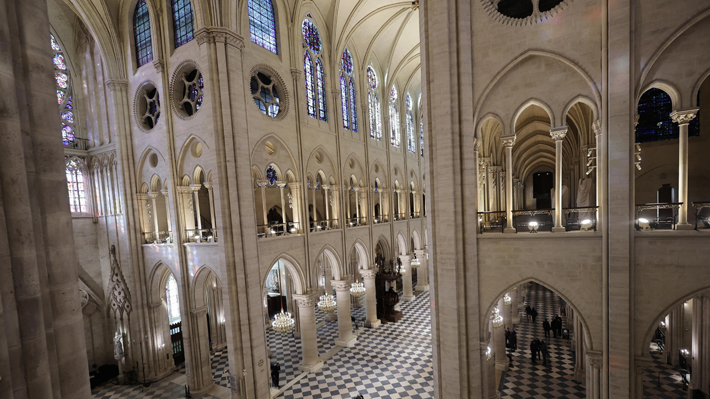 Interior Notre Dame- Efe